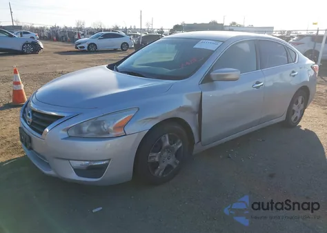 2013 Nissan Altima 2.5 z USA, uszkodzony, nr VIN 1N4AL3AP1DN504158